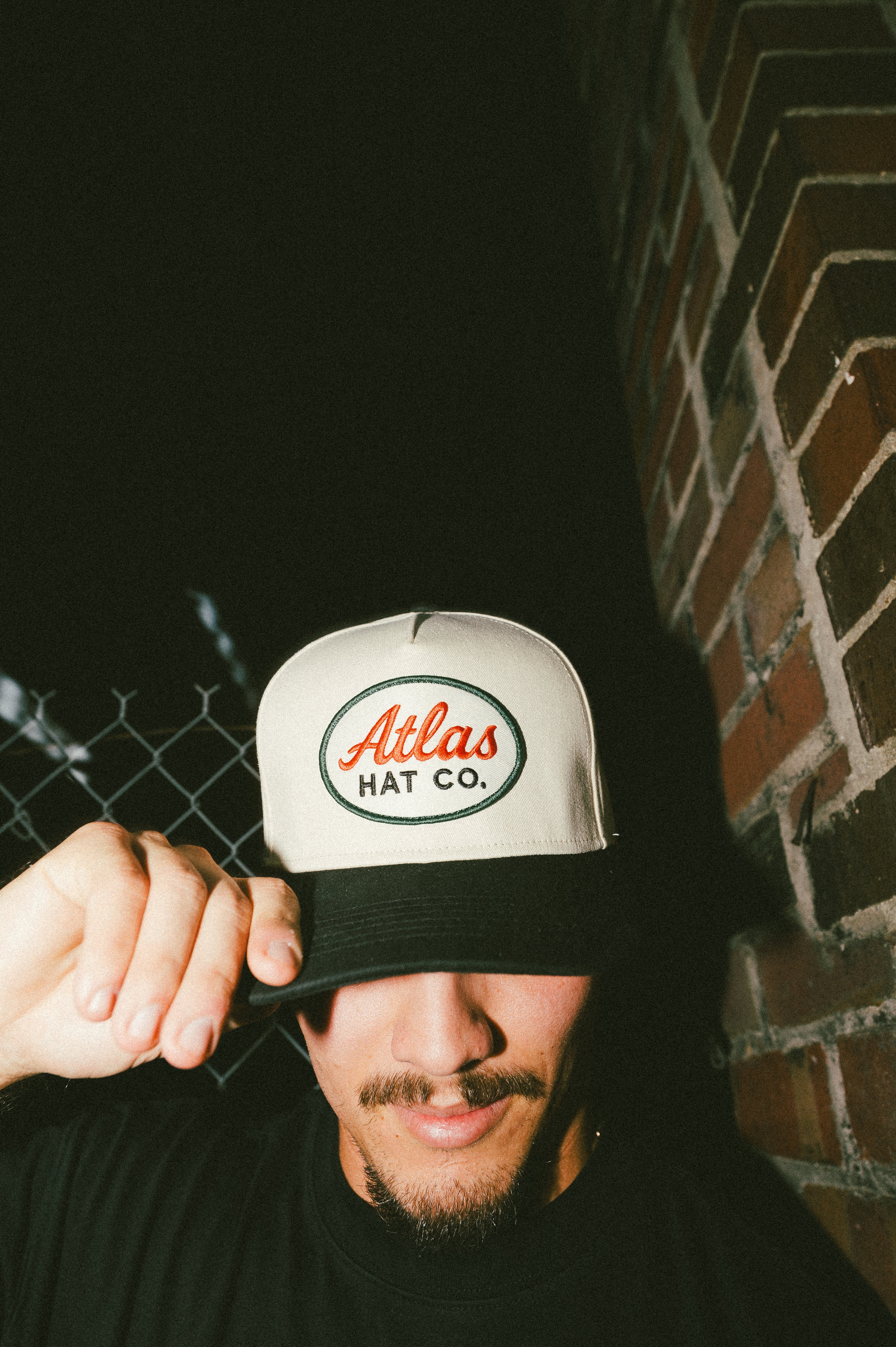 Atlas Vintage Oval Cap